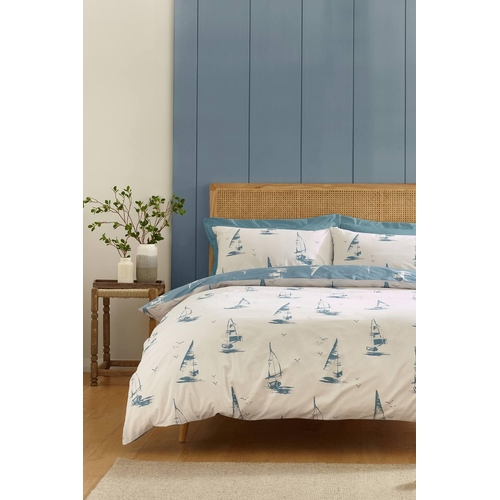 Catherine Lansfield 'Salcombe Boats' Reversible Duvet Cover Set - Blue - Double
