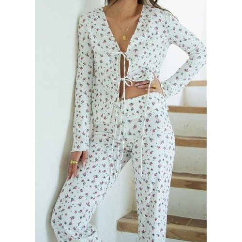 Wild Lovers Hailey Long Sleeve Top - Floral - V-Neck - White - XS