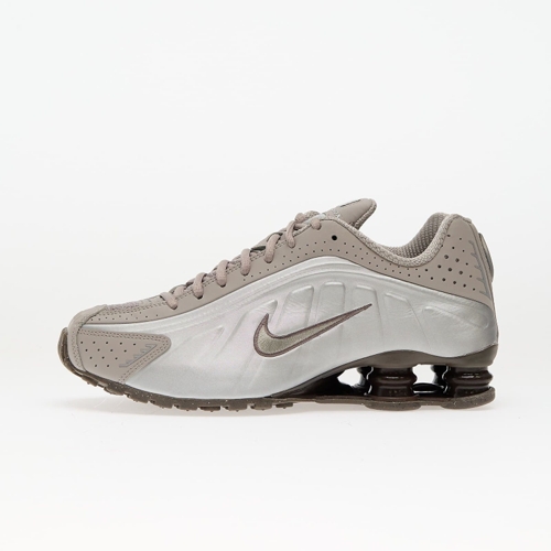 Nike Shox R4 - Brown - UK 10